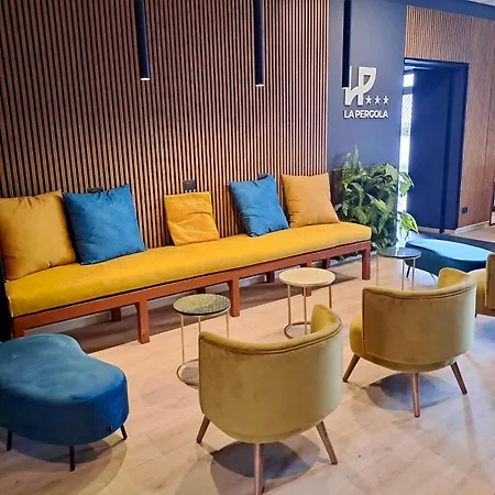 La Pergola 3* 阿尔巴·阿德里亚蒂卡