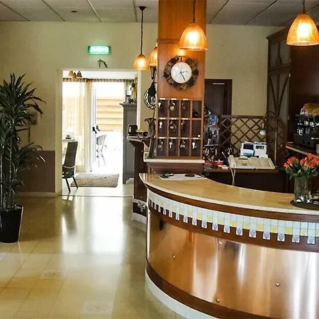 La Pergola 3* 阿尔巴·阿德里亚蒂卡